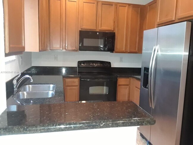 Foto del edificio - 20901 NW 14th Pl