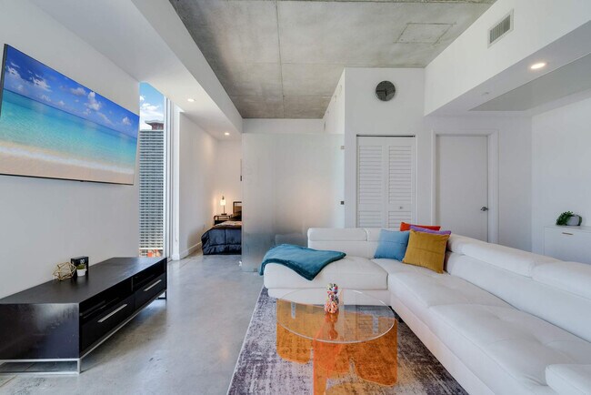 Foto del edificio - 151 SE 1st St