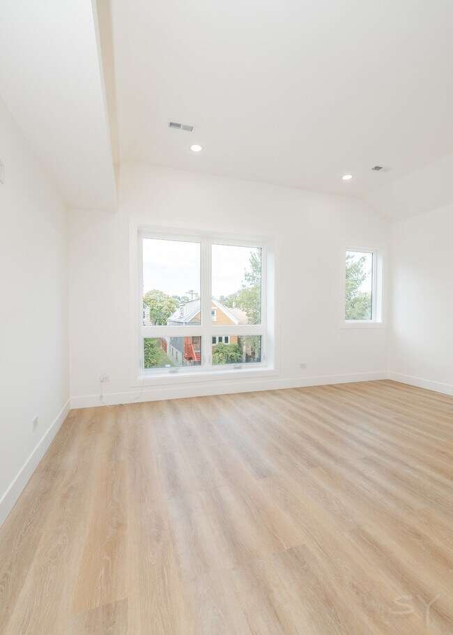 Foto del edificio - 1245 S Fairfield Ave