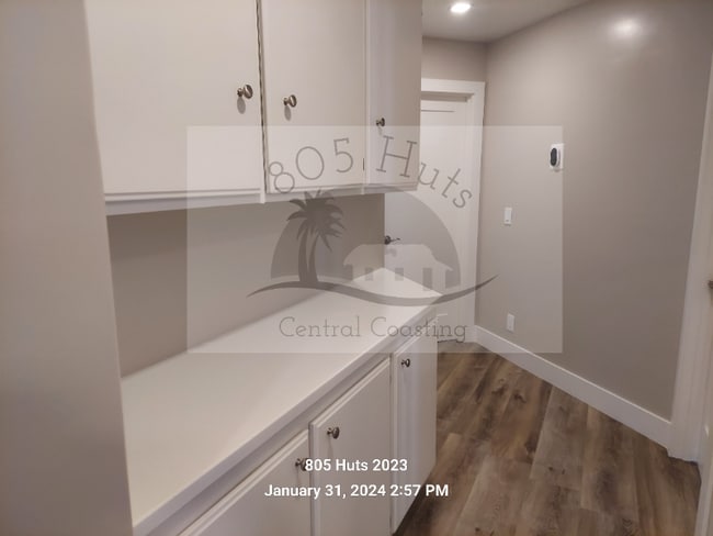 Building Photo - 2351 Lexington Ave