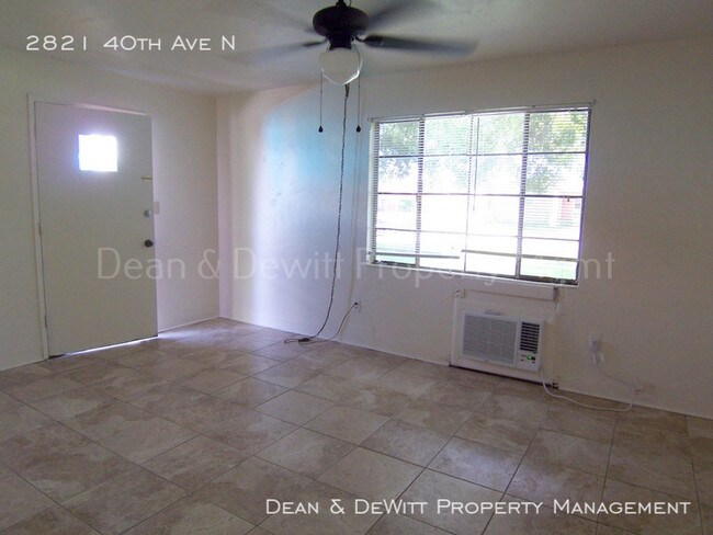 Foto del edificio - Affordable 1/1 Duplex