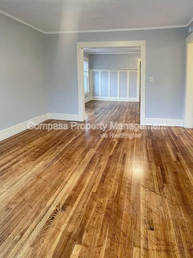Foto del edificio - 923 Fulton St E