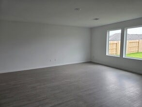 Building Photo - 26706 Dalmatian Bellflower Dr