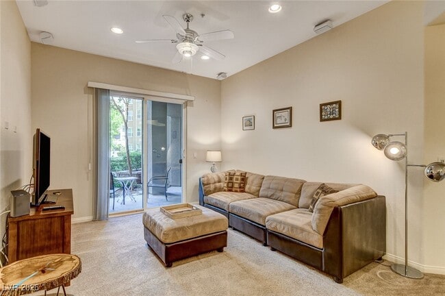 Foto del edificio - 56 E Serene Ave