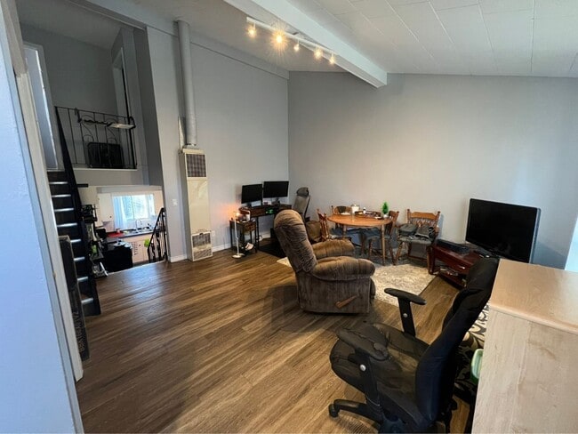 Building Photo - 25078 Bear Line Rd