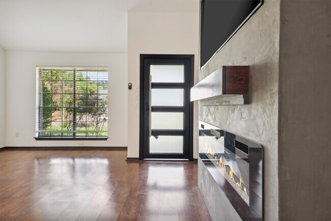 Foto del edificio - 2801 Dove Tree Dr