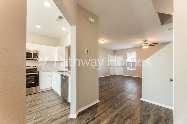 Foto del edificio - 800 Chickesaw Ln