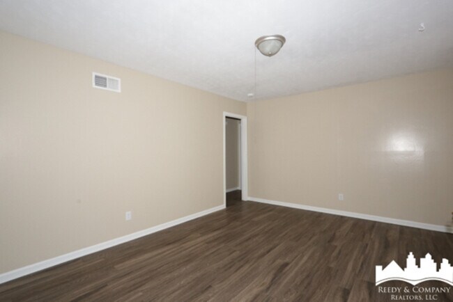 Building Photo - 3030 Bluffdale St