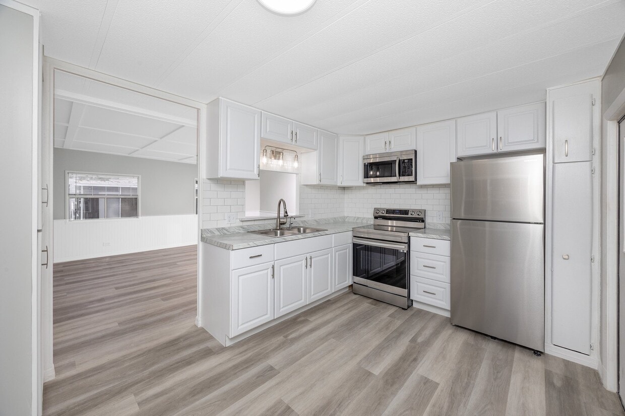 Photo - 7001 142nd Ave N (Largo, FL)