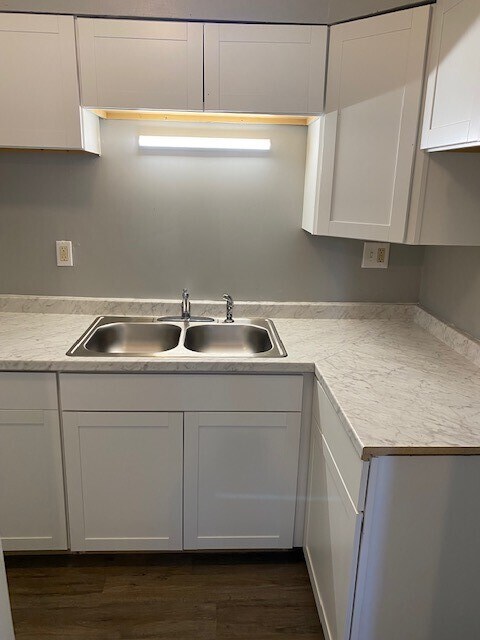 Building Photo - 6506 Hackel Dr