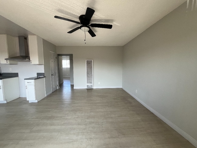 Photo - 609 W 94th St Apartment