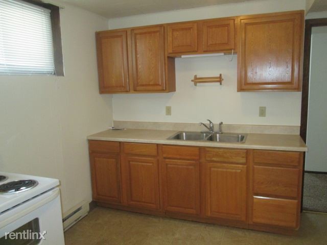 Building Photo - 1010 Park Dr