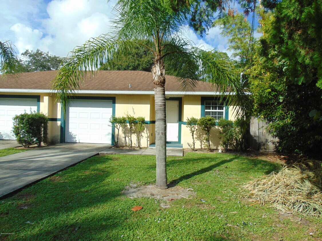 1902 Fletcher St, Melbourne, FL 32901 Townhome Rentals in Melbourne FL