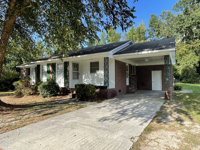 Front of House - 15521 Calhoun Road