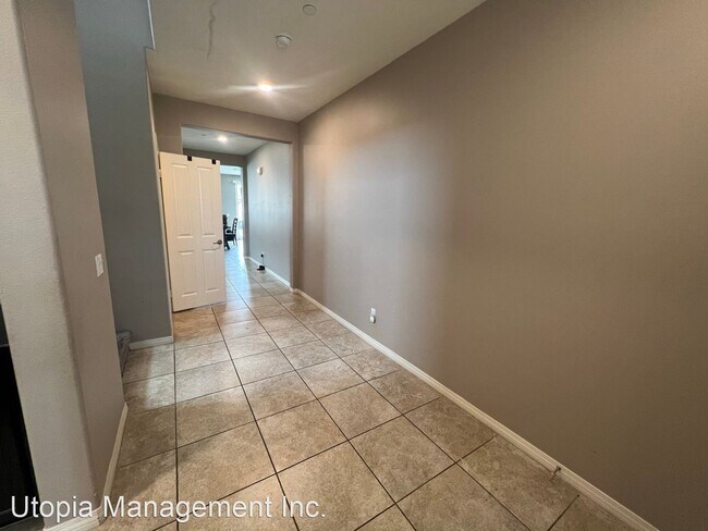 Building Photo - 4 br, 3 bath House - 17994 Lacebark Ct.