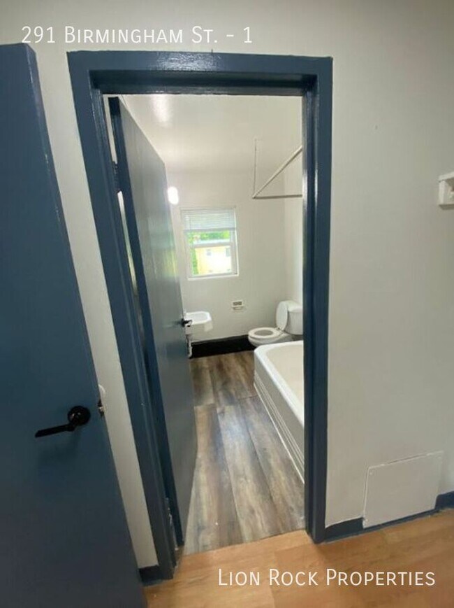 Building Photo - Charming & Convenient Living for $1,255/mo...