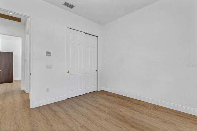 Foto del edificio - 1658 Swallowtail Ln
