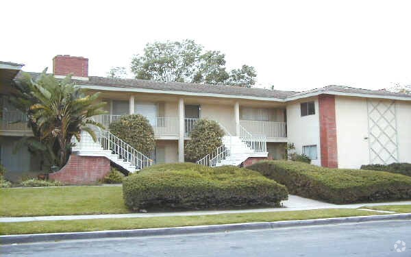 Building Photo - 13162 Allard Ave