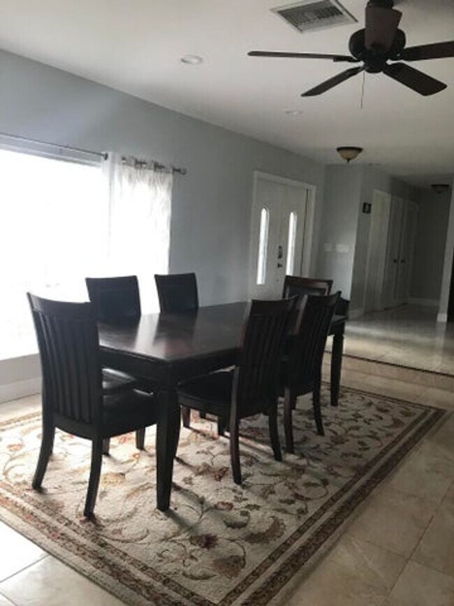 Building Photo - 1657 Baltrusol Pl