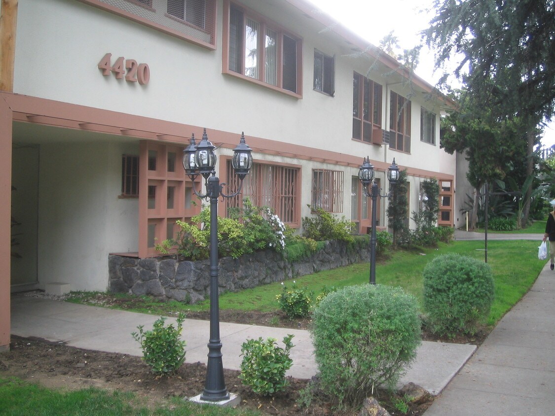 4420 Los Feliz Blvd, Los Angeles, CA 90027 Apartments in Los Angeles