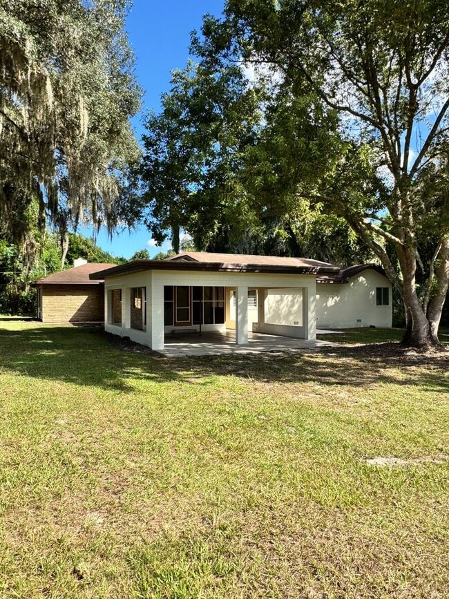 Building Photo - 11850 Schambeau Rd