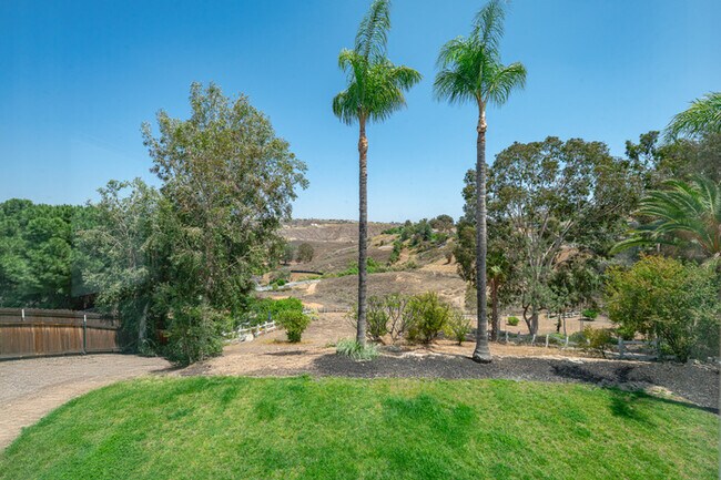 Foto del edificio - Luxe Spacious Home Near Parks Fully Equipped