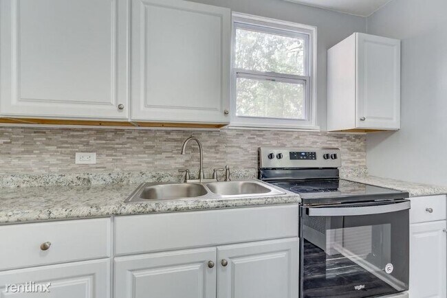 Foto del edificio - 2 br, 1 bath Condo - 72 Drummond