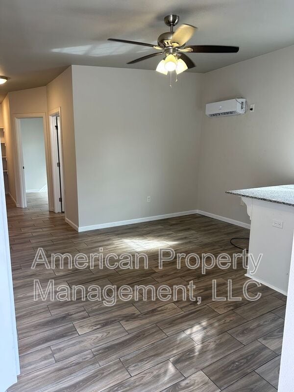 Building Photo - 611 S 51st W Ave