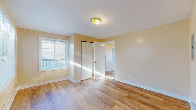 Building Photo - 121 N Wasson St