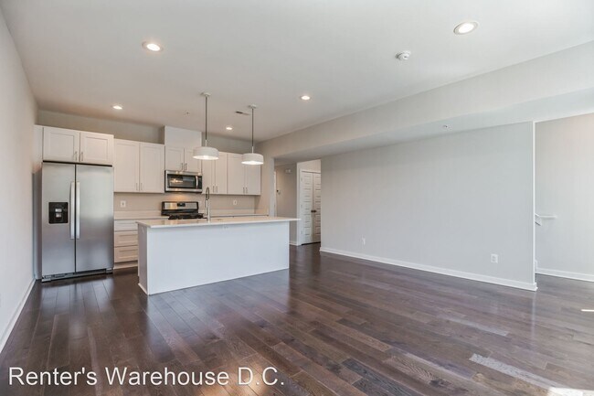 Foto del edificio - 3 br, 3 bath House - 2412 L'Enfant Square ...