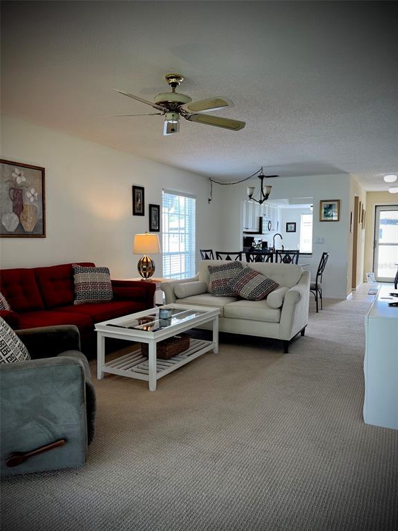 Foto del edificio - 5242 Wedgewood Ln