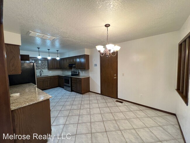 Foto del edificio - 2 br, 2 bath House - 3910 NW 68th Street