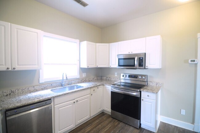 Foto del edificio - 202 Beirne Ave NW