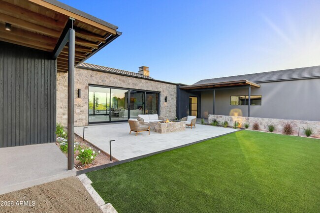 Foto del edificio - 9067 E Rimrock Dr