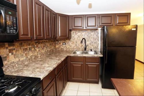Foto del edificio - 823 E 47th Pl