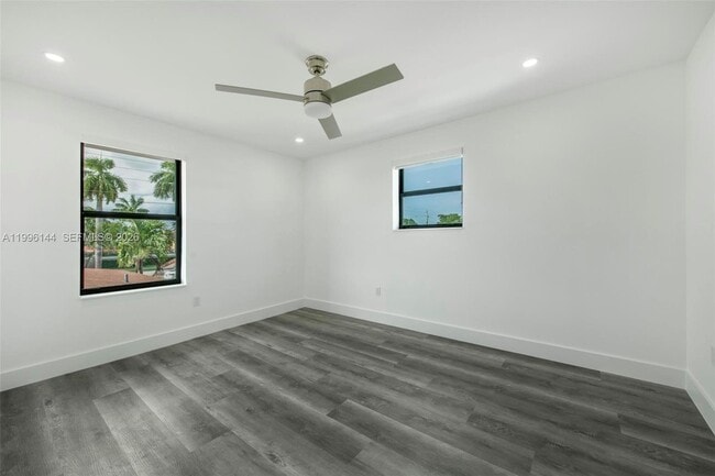 Building Photo - 10370 SW 24th St