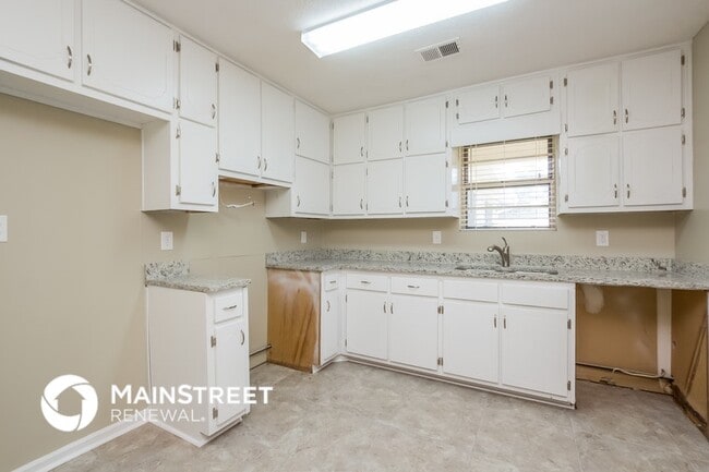 Foto del edificio - 3790 Creekview Cir