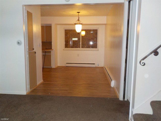 Building Photo - 1410 Lillian Dr