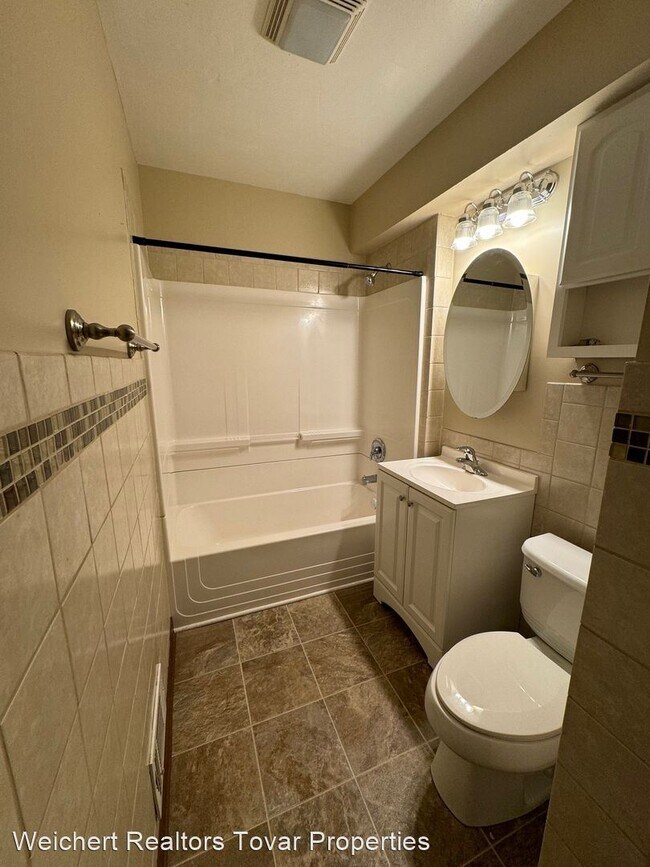 Building Photo - 2 br, 1 bath House - 124 Grand Blvd