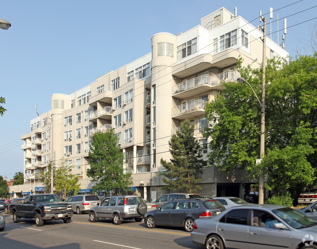 Building Photo - 795 Eglinton Ave E