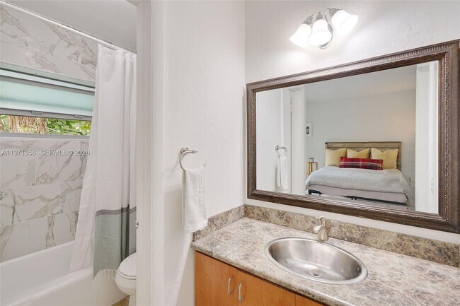 Foto del edificio - 1777 Venice Ln