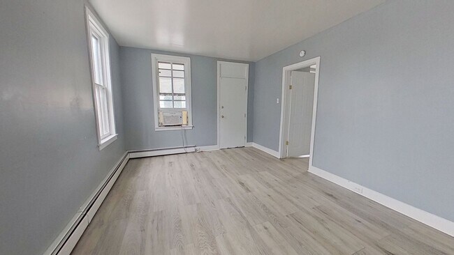 Foto del edificio - 1st Floor Apartment *MOVE IN SPECIAL*