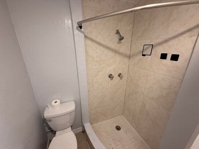 Foto del edificio - 3300 Broadway