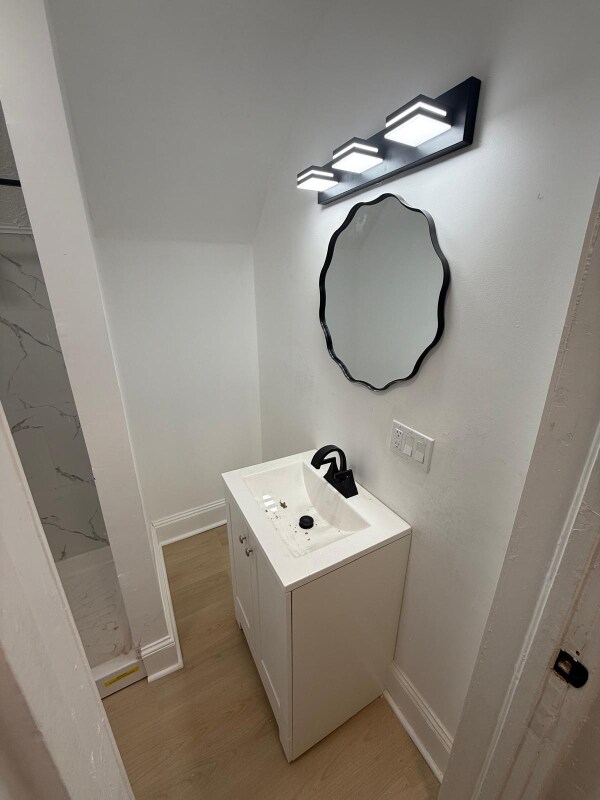 Foto principal - 1447 W 101st St