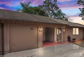 Building Photo - 121 Springwind Way