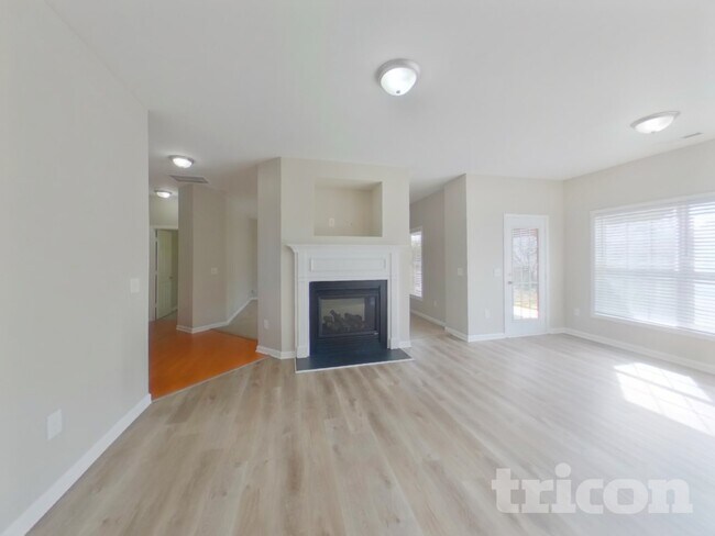 Building Photo - 324 Archway Ct