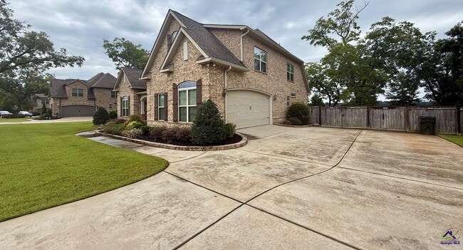 Building Photo - 400 Southern Wds Trl