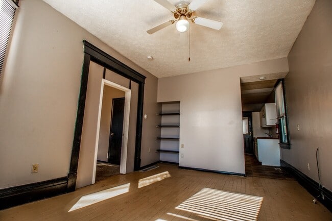 Building Photo - 454/456 Pine Street