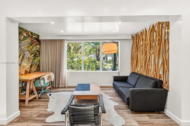 Foto del edificio - 570 NE 52nd Terrace