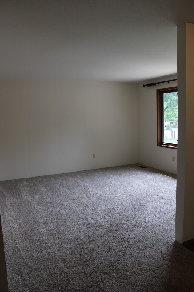 Building Photo - 1516 Woodhaven Pl